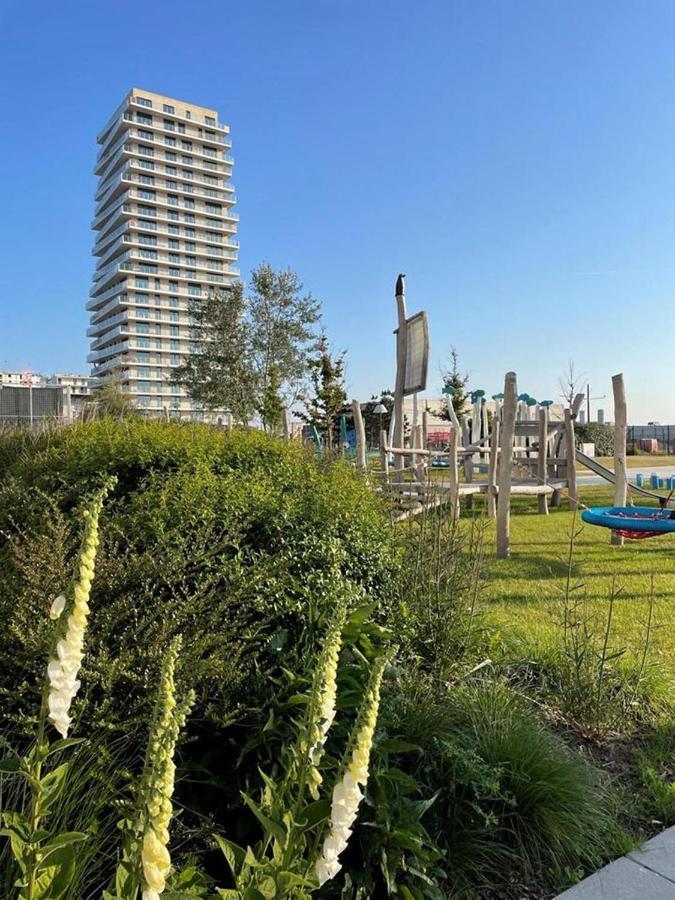 Central Park Tower Sea View Residence With Pool And Gym Остенде Экстерьер фото